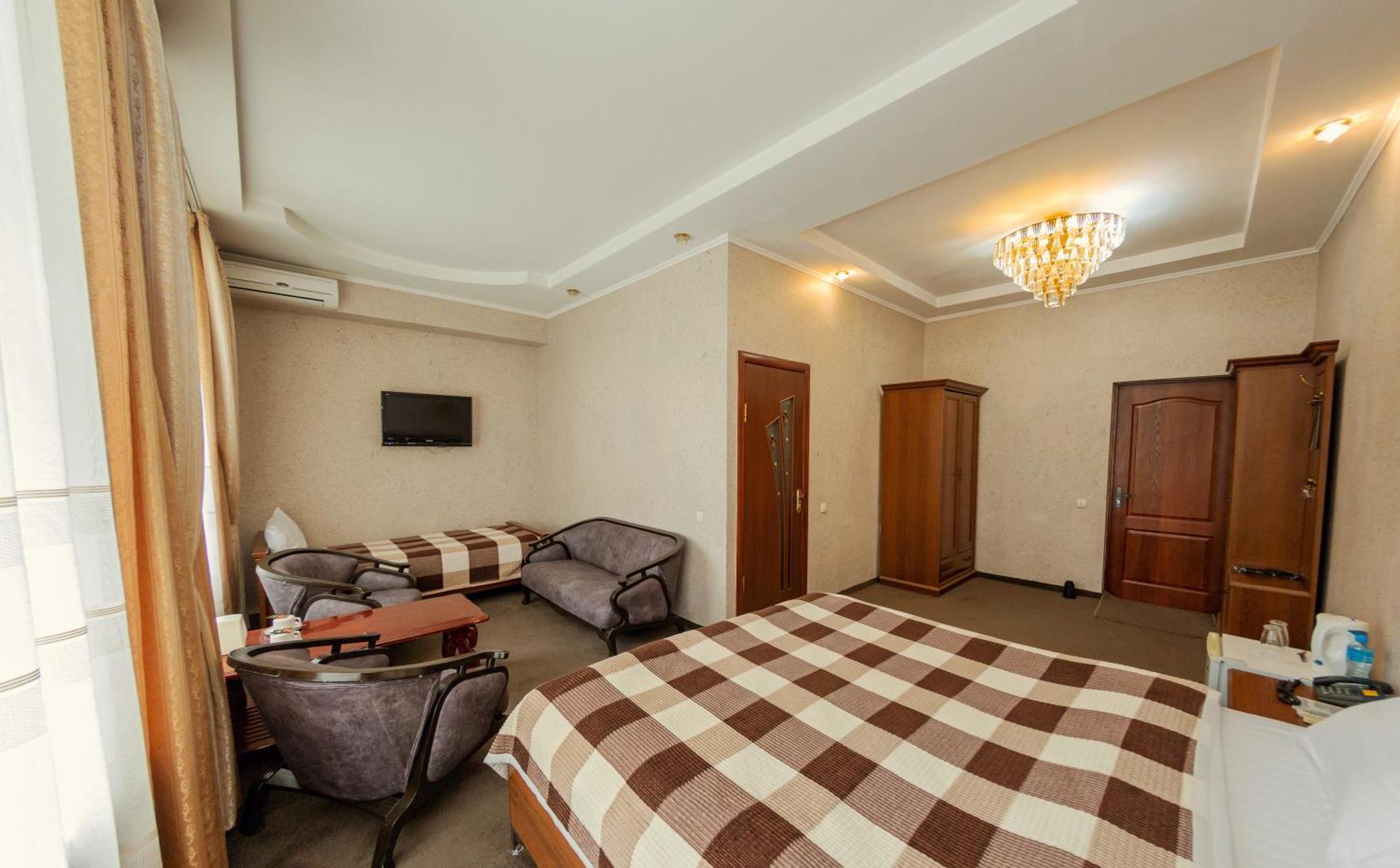 Ajour Hotell Alma-Ata Exteriör bild