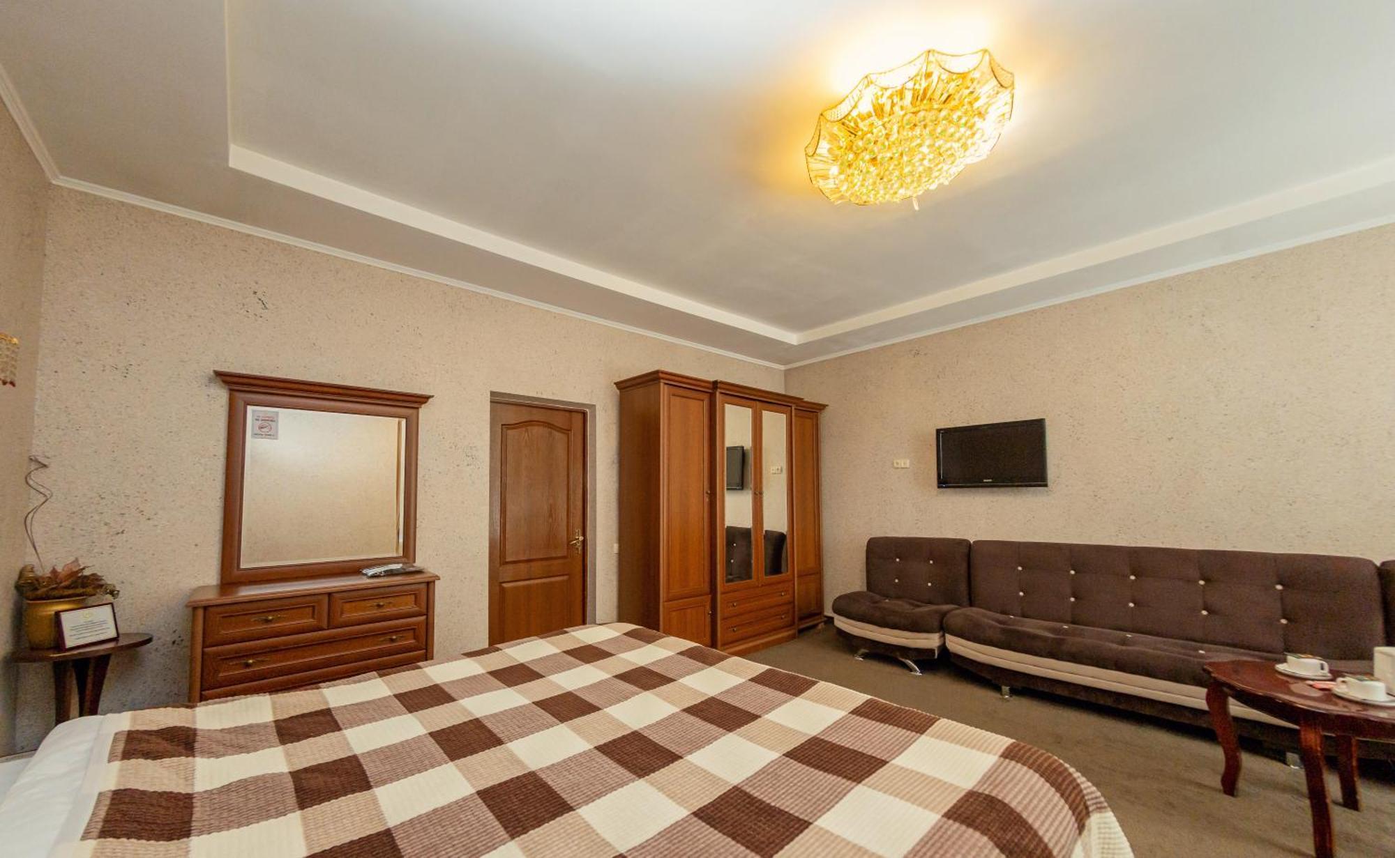 Ajour Hotell Alma-Ata Exteriör bild