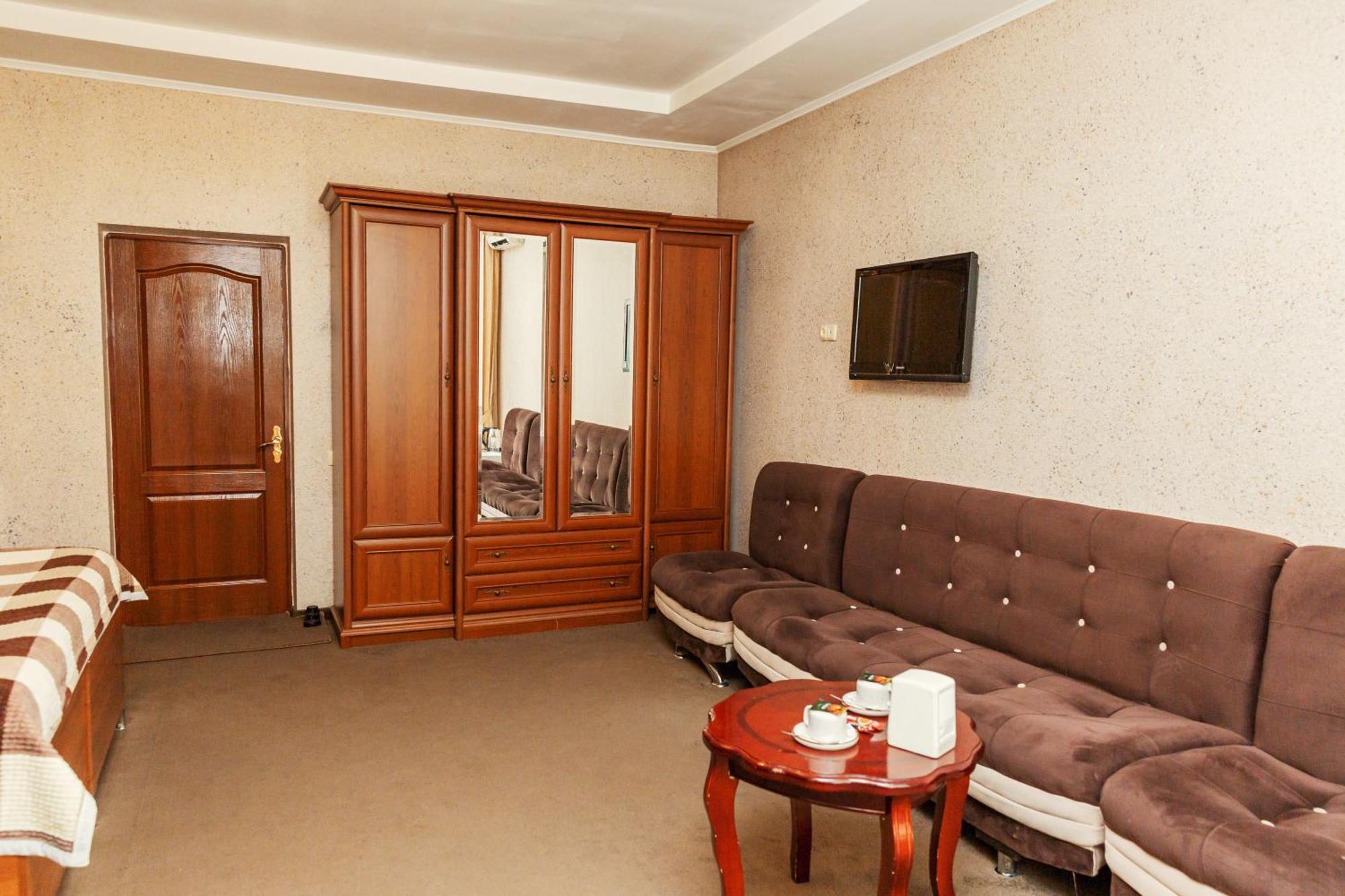Ajour Hotell Alma-Ata Exteriör bild