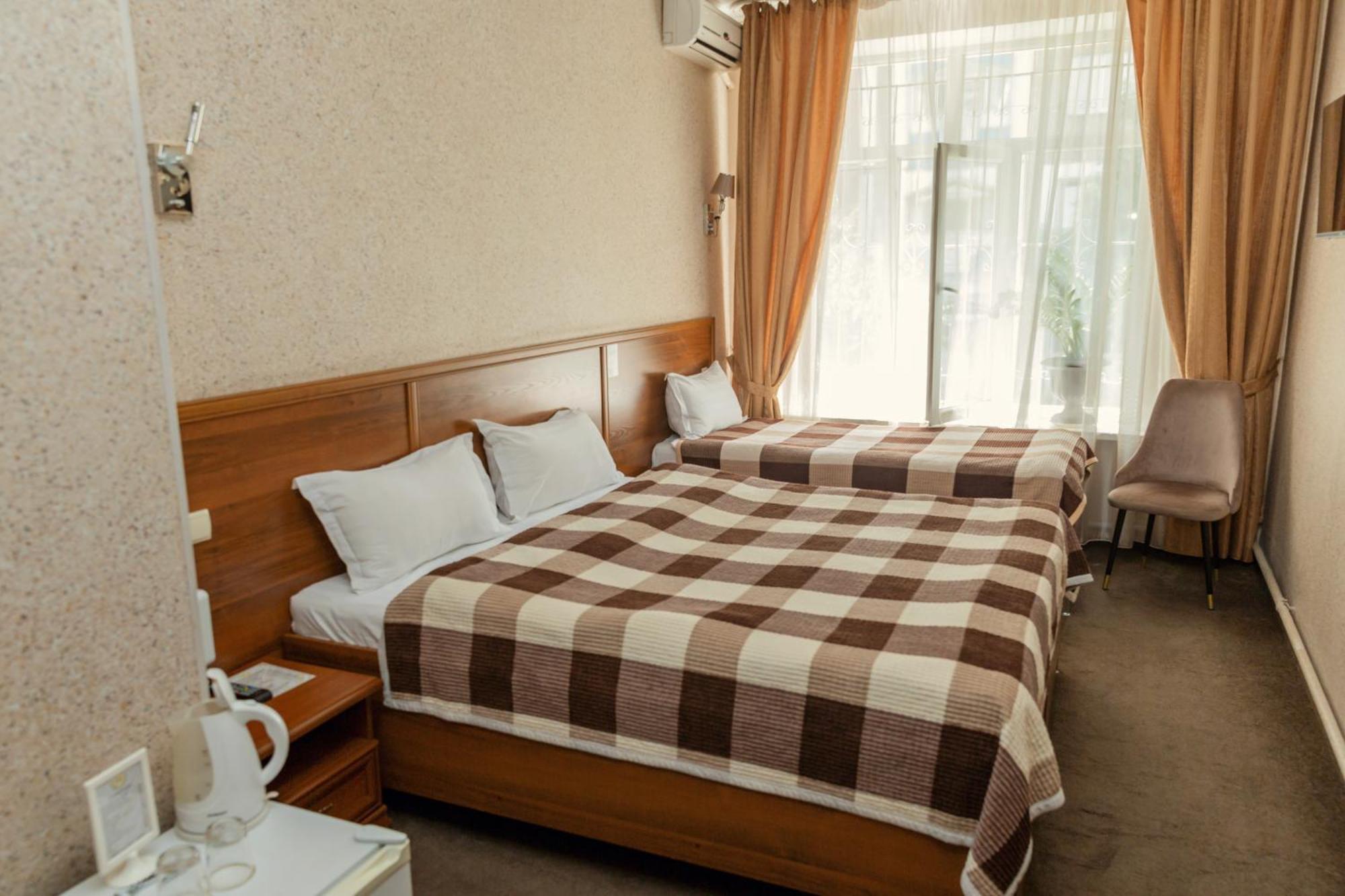 Ajour Hotell Alma-Ata Exteriör bild